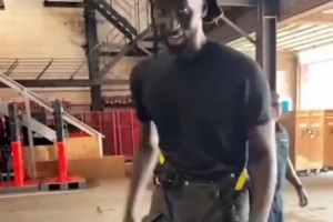 利文斯顿：16年输球原因有格林被禁赛，但欧文命中了科比式的投篮