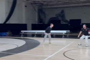 经纪人晒库明加训练视频：这是25-26赛季最后的系统性准备训练