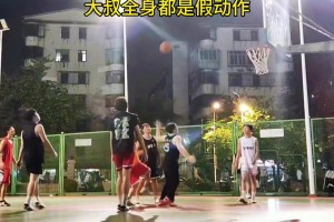 39岁程序员？网友晒野球场视频：大叔投篮全身假动作！