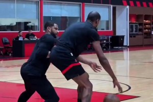 杜兰特最新训练视频 这跳投看着真能让对手绝望