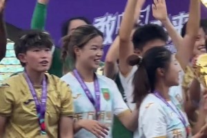 牛志明：泰山队球迷高呼 “梅西” ，瓦科有点害羞了