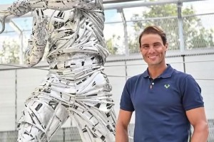 人比人气死人网友晒视频对比韦德与法网纳达尔的雕像