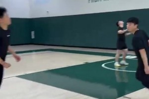 中国男篮未来后卫线希望？赵维伦训练，新赛季即将征战NCAA！