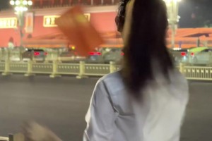 颜值太高了！金佳悦：最好的祝福送给我的祖国