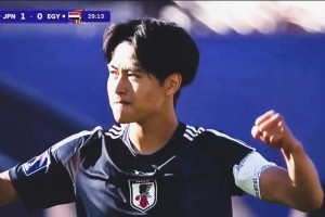 日本U20的队长未来绝对是颗有潜力球星，秋风实在太稳健了