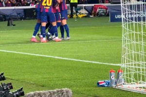 现场原声费兰托雷斯欧冠首秀进球，来自拉什福德的助攻