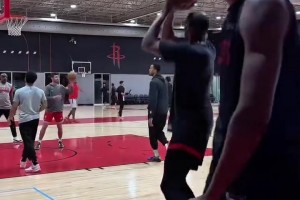 信手拈来！杜兰特训练底角三分弹无虚发