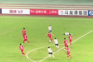 苏超的魅力！尽管盐城队0-3落后，但球员最终还是放弃了进攻